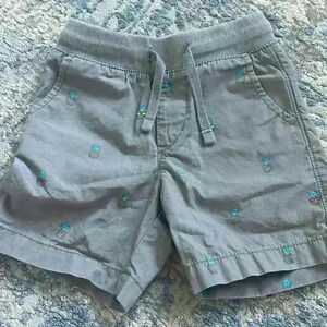 Gap pineapple shorts